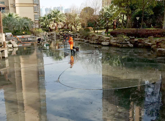 岳西景观池淤泥清理