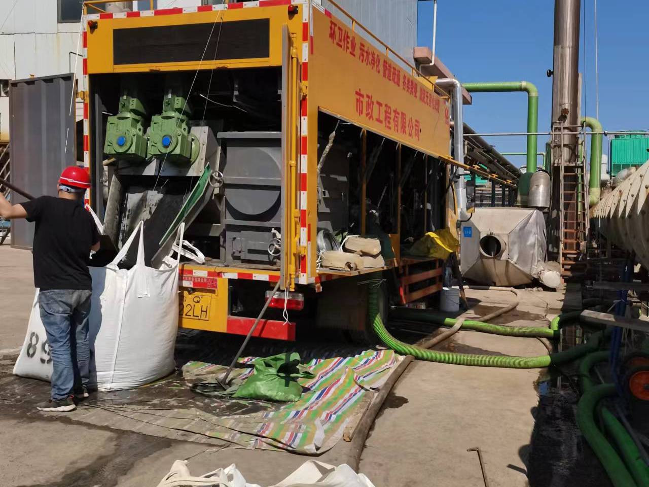 岳西淤泥压干处理